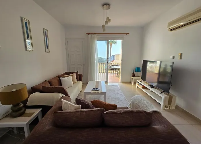 Beautiful Townhouse In Paradise