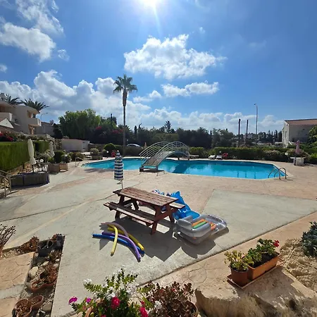 Beautiful Townhouse In Paradise * Peyia