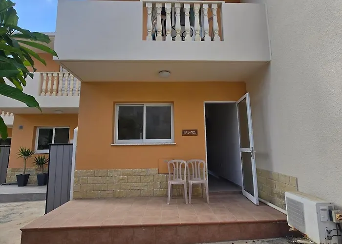 Beautiful Townhouse In Paradise Peyia