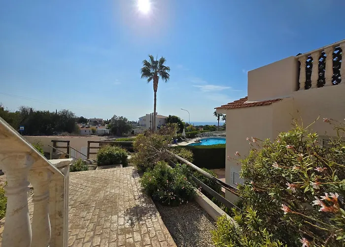 Beautiful Townhouse In Paradise * Peyia