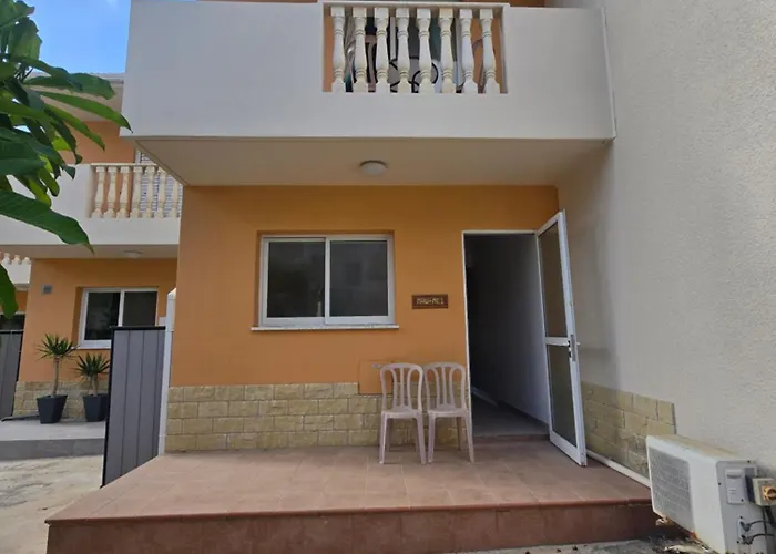 Beautiful Townhouse In Paradise